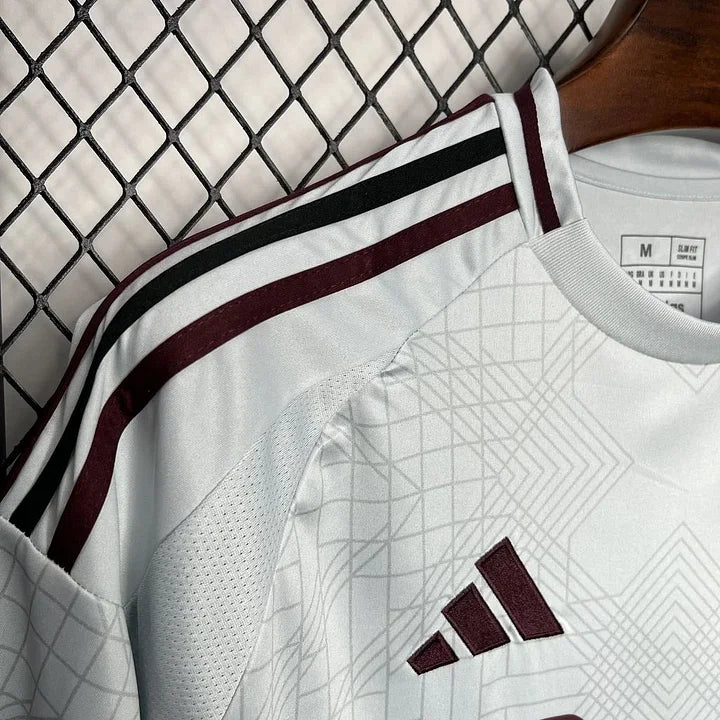 Maillot AJAX Amsterdam foot third 2024-2025 Le 12-ème Maillot, maillot de football avec design sportif et logo de l'équipe.