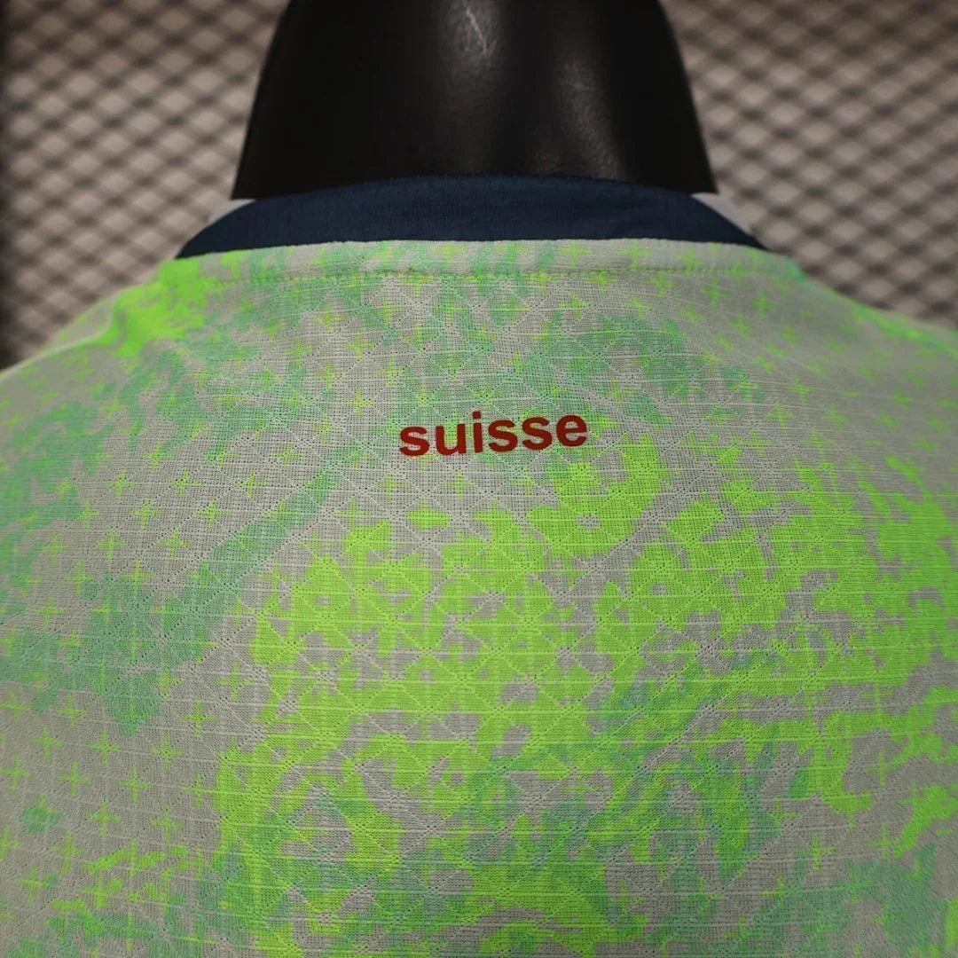 Maillot extérieur de la Suisse pour la Coupe du monde 2026 par Le 12 -ème Maillot, vue du devant avec logo et détails.