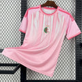 Maillot de football Algérie 25/26 Rose Le 12 -ème Maillot, maillot officiel avec détails roses et logo de l'équipe.