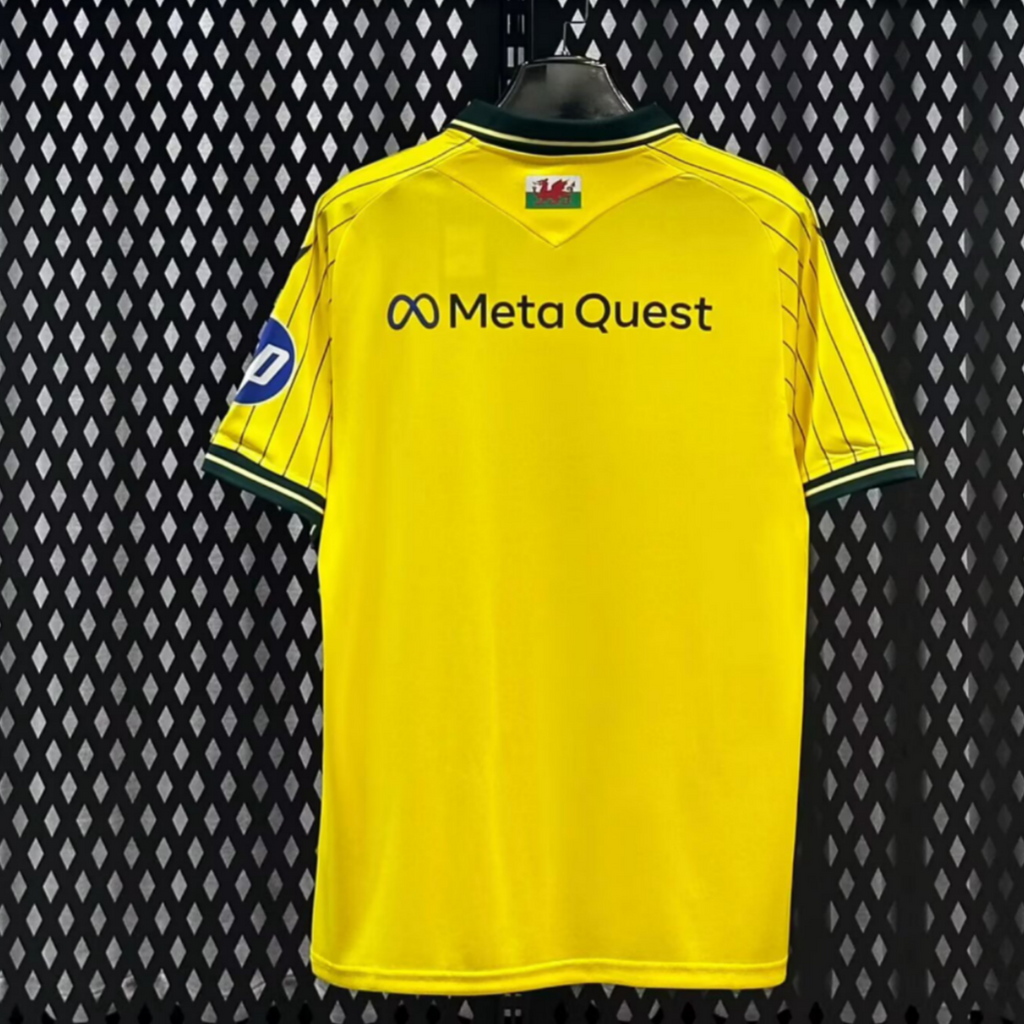 Maillot extérieur 25/26 Reckham de Le 12 -ème Maillot, tissu léger avec logo visible et design sportif.