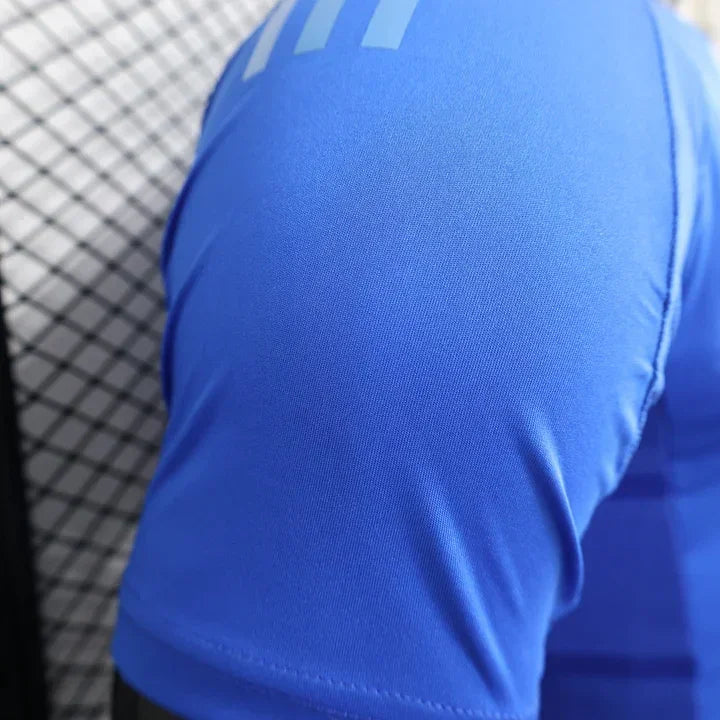 Maillot extérieur de l'Argentine 2024/25, marque Le 12, avec logo et design officiel visible sur le maillot de football.
