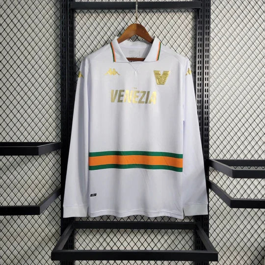 Maillot extérieur à manches longues Le 12 -ème Venise 2023-2024, design moderne et logo visible, tissu léger et confortable.
