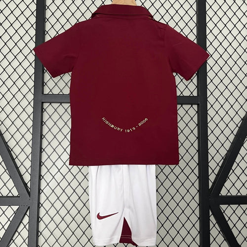 Ensemble enfant Arsenal domicile rétro 2005-2006, maillot Le 12-ème Maillot, maillot de football coloris rouge et blanc.