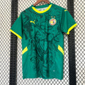 Maillot 24/25 Sénégal Le 12 -ème Maillot, maillot de football jaune avec logo national, vue front.