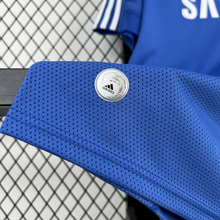Maillot Chelsea de football 2009-2010, style rétro, marque Le 12 -ème Maillot, vue de face, détails du design classique.
