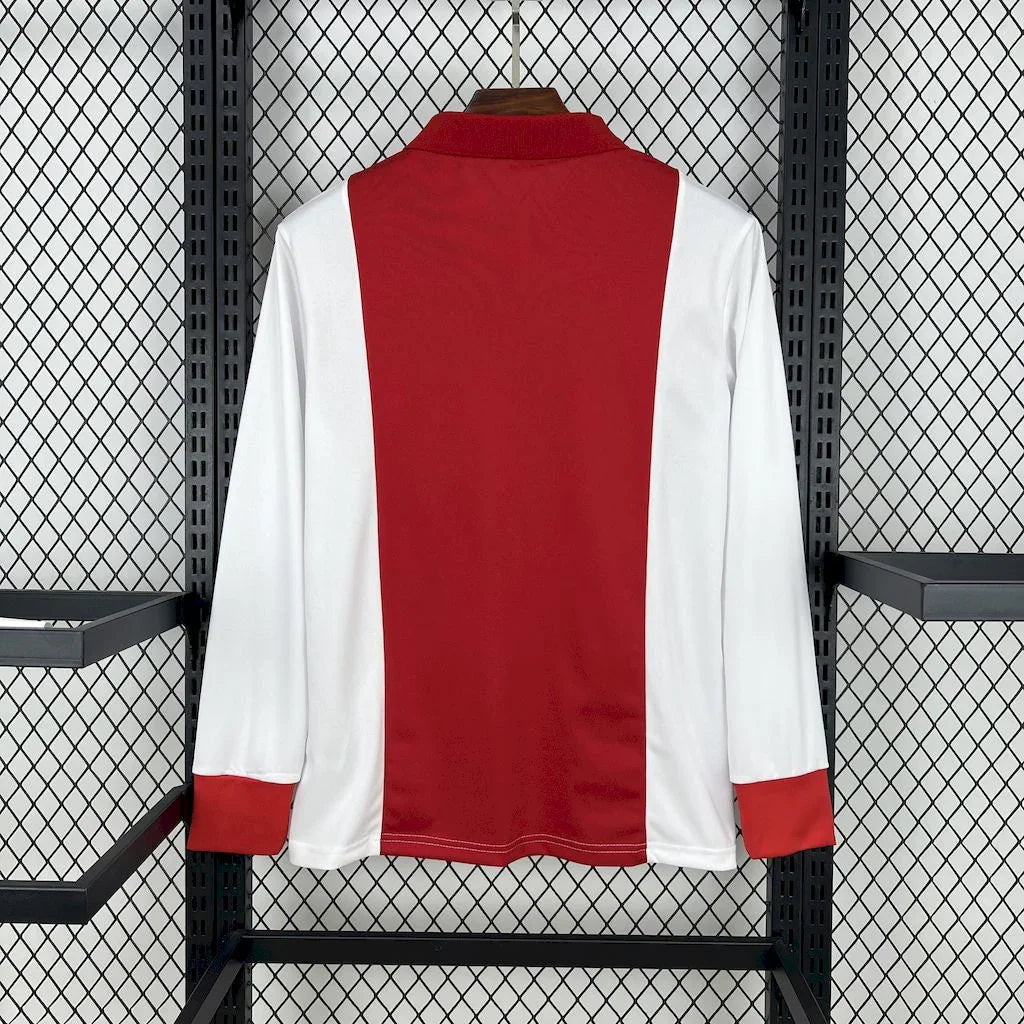 Maillot Ajax manches longues concept 2025-26 de la marque Le 12 -ème Maillot, vue de face avec logo et design modern.
