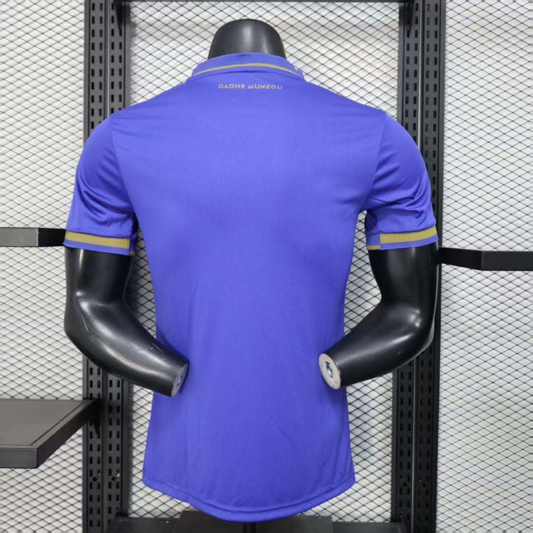 Maillot extérieur pour joueur de Monaco 25/26, marque Le 12 -ème Maillot, en tissu bleu avec logo et détails de l'équipe