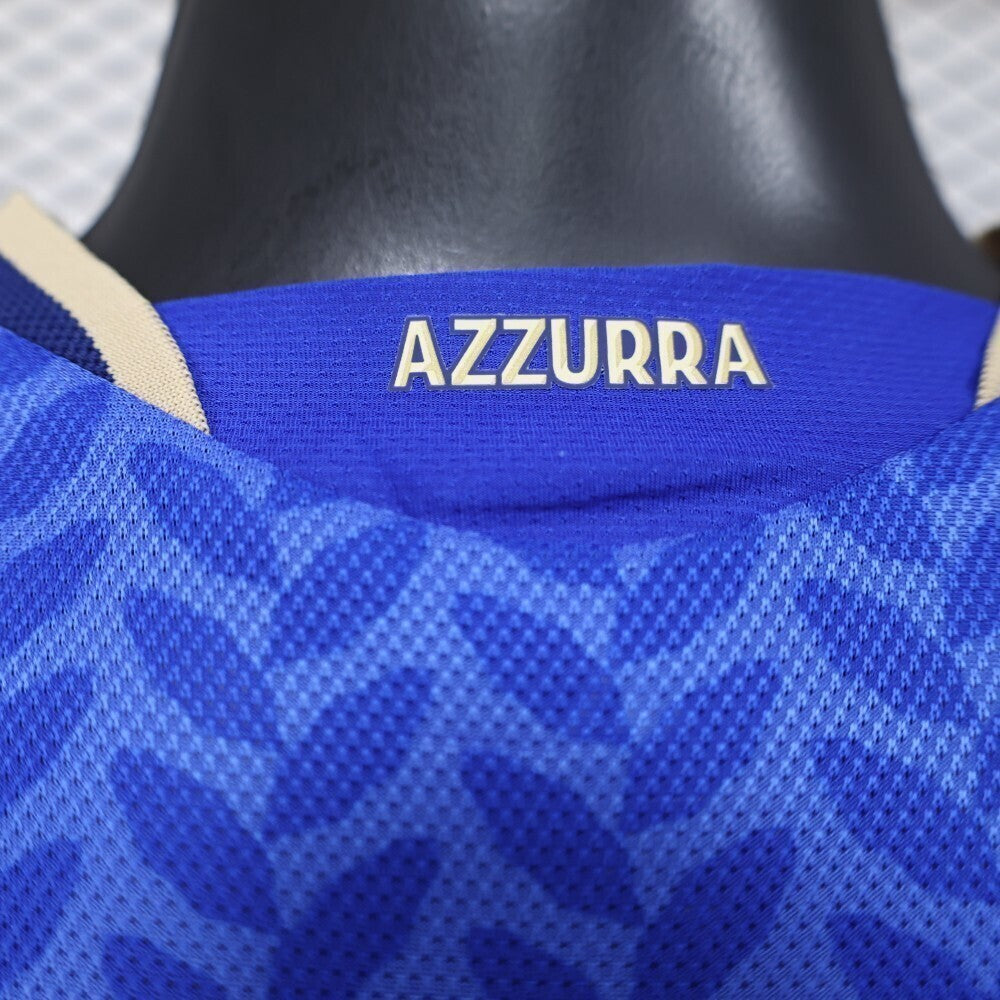 Maillot Italie Coupe du monde 2026 Le 12 -ème Maillot, maillot de football avec drapeau italien et logo de l'équipe nationale.