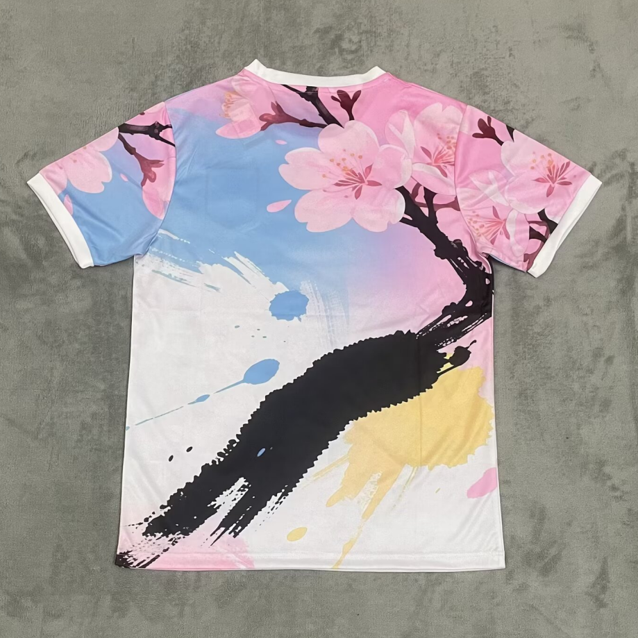 Maillot 25/26 Le 12 -ème Maillot, style anime japonais avec couleurs spéciales, vu de face avec design coloré.