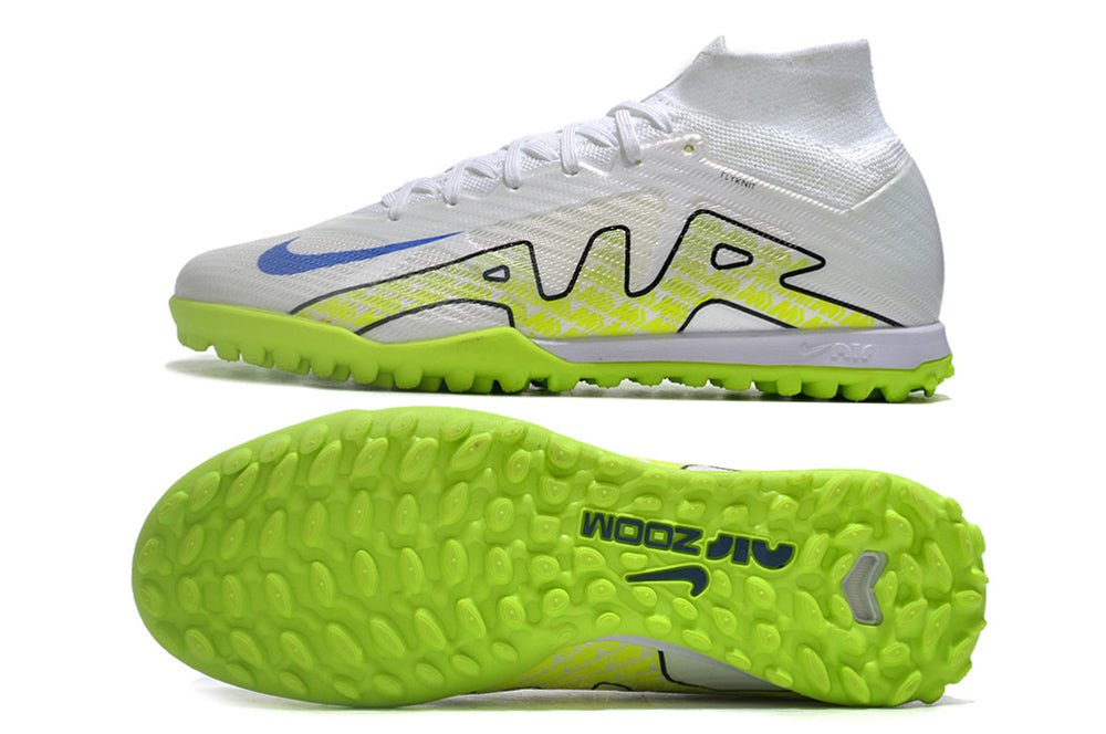 Crampons Nike Mercurial Superfly IX Elite, chaussures de football avec crampons en métal pour terrain en herbe.
