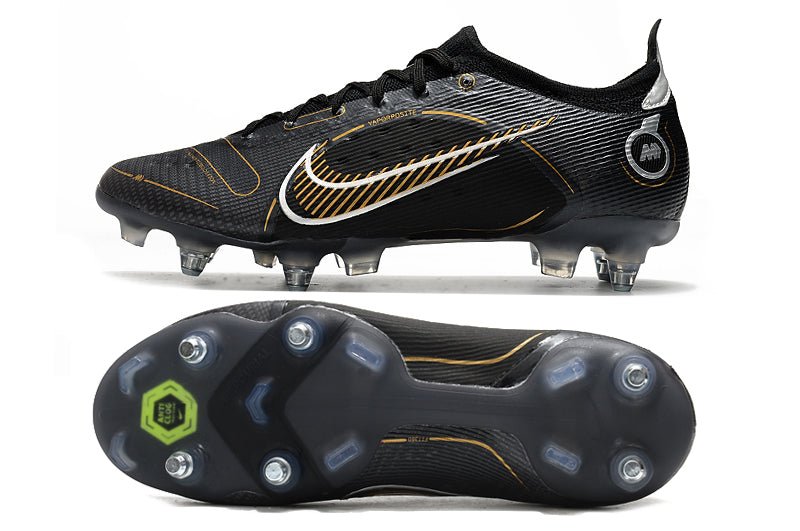 Crampons Nike Mercurial Superfly IX Elite, chaussure de football avec semelles en métal pour traction optimale.