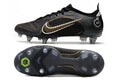 Crampons Nike Mercurial Superfly IX Elite, chaussure de football avec semelles en métal pour traction optimale.