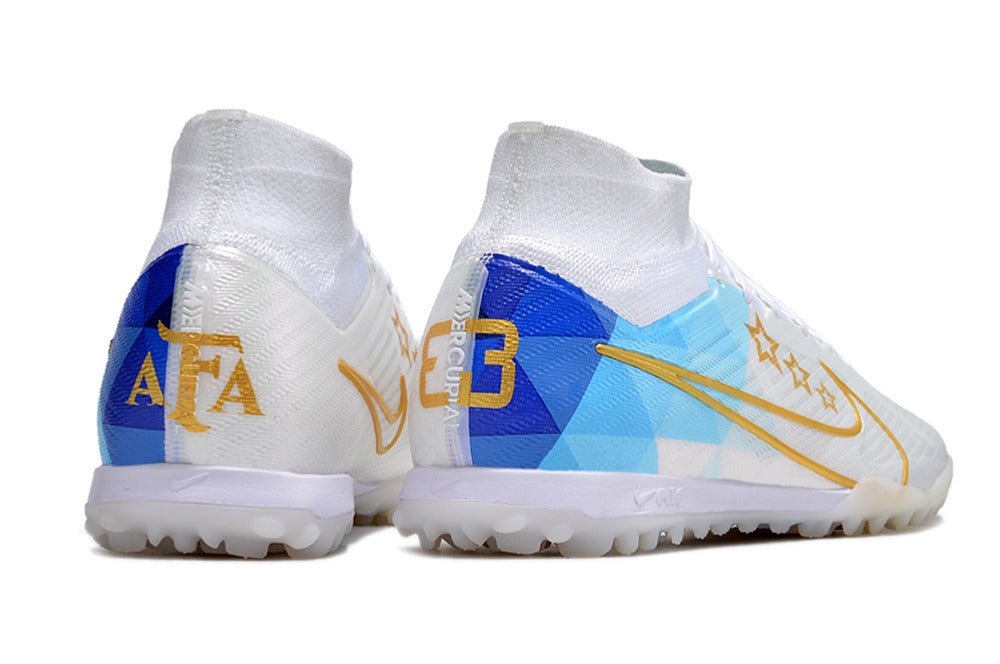 Crampons Nike Mercurial Superfly IX Elite pour football, semelles à crampons pour traction et performance sur le terrain.