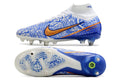 Crampons Nike Mercurial Superfly IX Elite, vue de côté, conçus pour la vitesse et la performance sur le terrain.