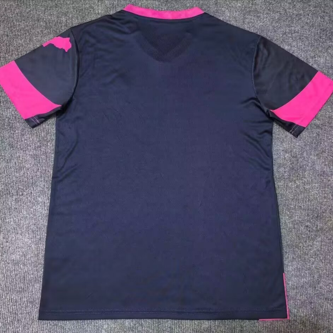 Maillot 25/26 Maroc Le 12 -ème Maillot, maillot de football noir avec logo Maroc, vue front avec détails du design.