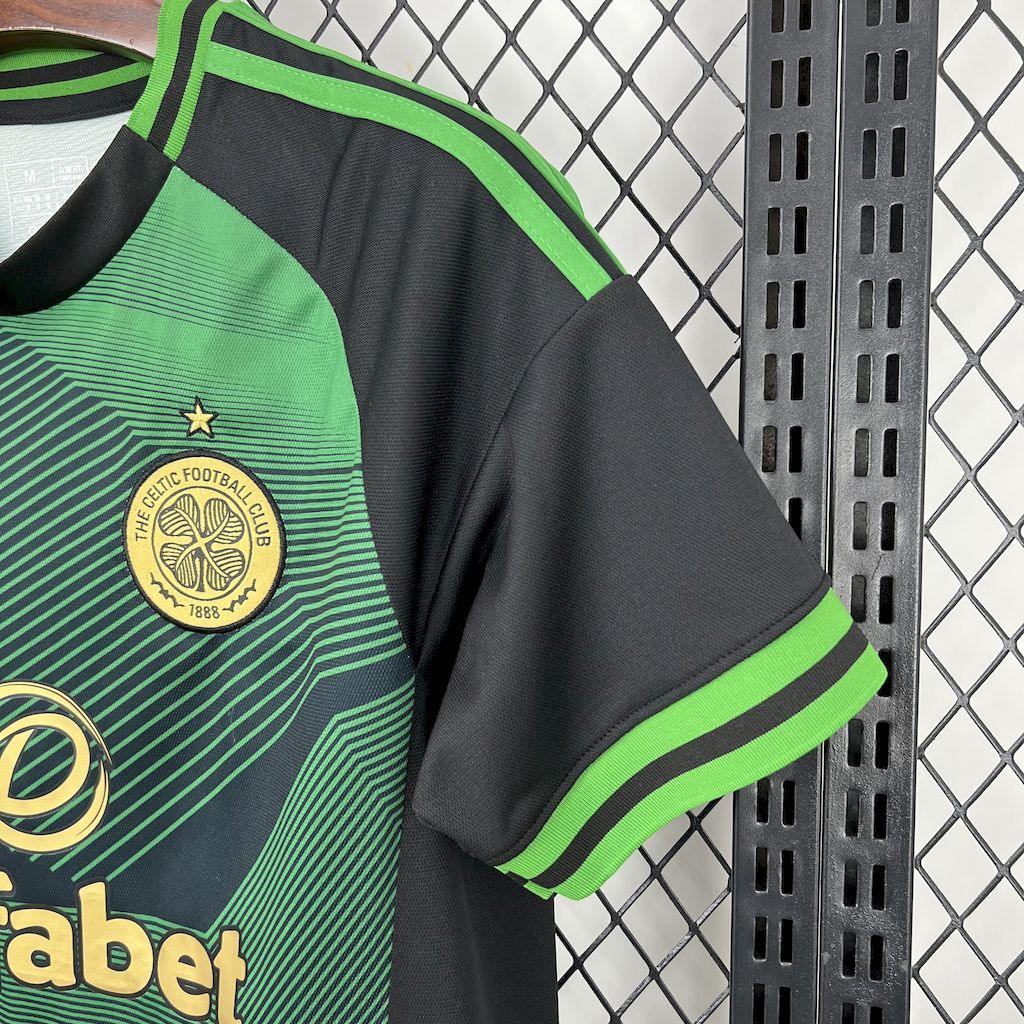 Maillot Celtic concept 2025-26 de Le 12 -ème Maillot, vue frontale avec logo et design moderne, tissu en polyester.