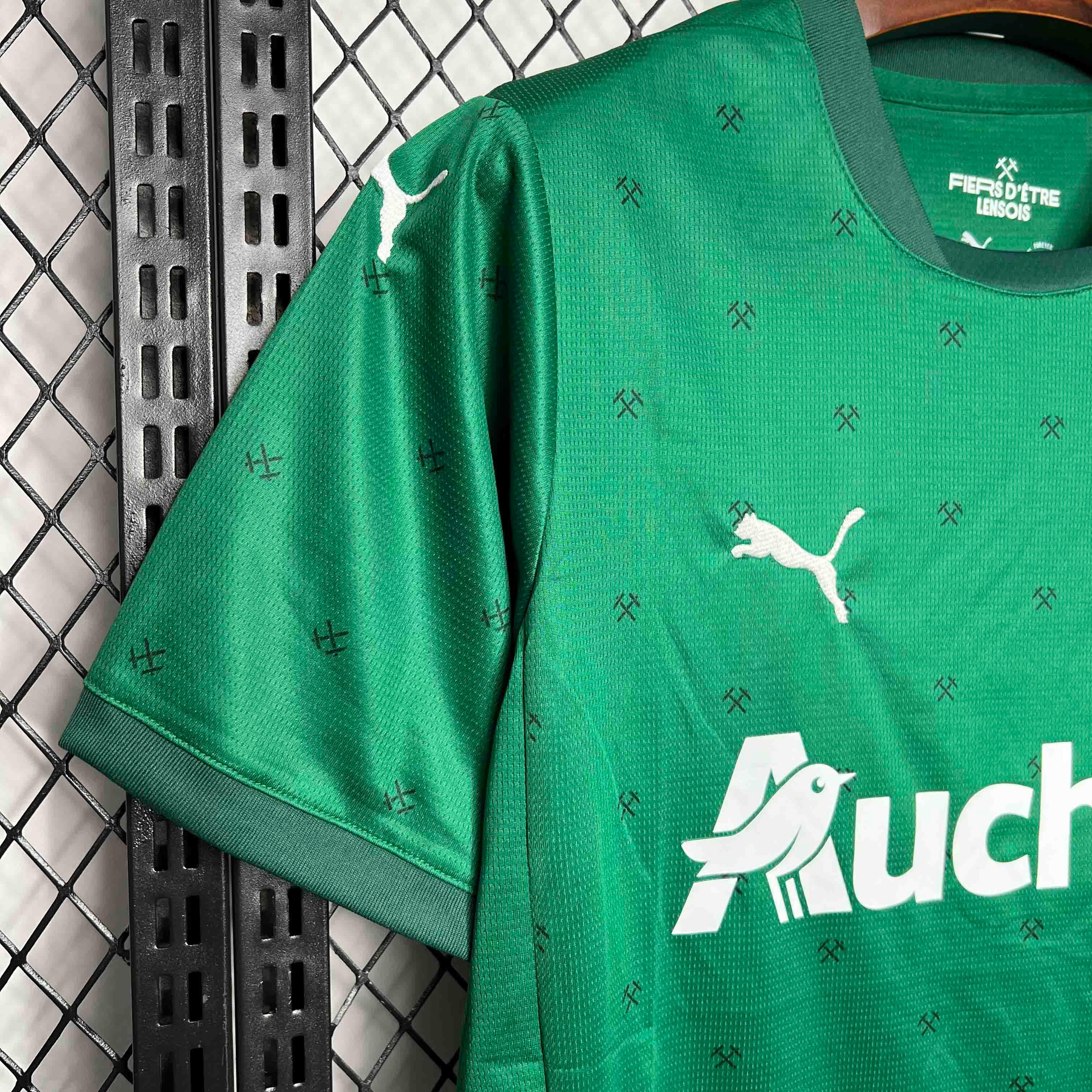Maillot extérieur Le 12 -ème Maillot 2024-25 avec logo et design sportif, vue de face sur fond blanc.