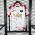Maillot de football PSG blanc 25/26 Le 12-ème Maillot, modèle spécial, vue de face avec logo PSG et détails du maillot blanc.