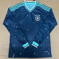 Maillot 25/26 Allemagne extérieur Le 12, manches longues, maillot de football en bleu avec logo officiel visible.