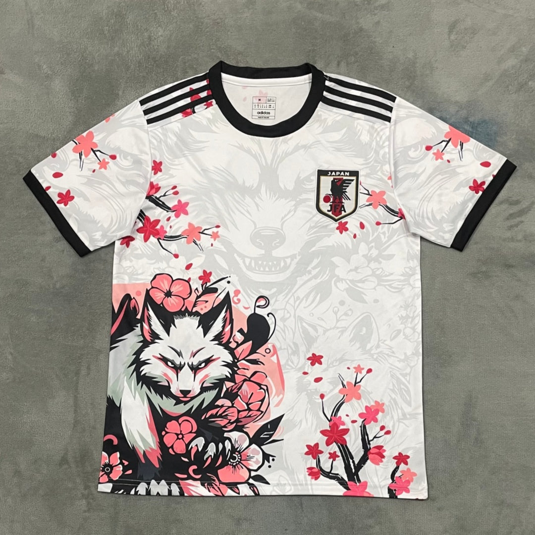 Maillot 24/25 Japon anime style B de Le 12 -ème Maillot, design coloré avec motifs japonais, vue de face.