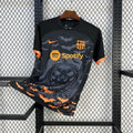 Maillot FC Barcelone concept 2025-26 de Le 12 -ème Maillot, vue du devant avec logo et design moderne.