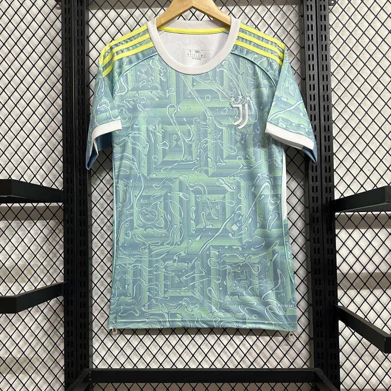 Maillot extérieur Juventus 2025-26 Le 12 -ème Maillot, maillot de football avec logo de la Juventus, vue de face.
