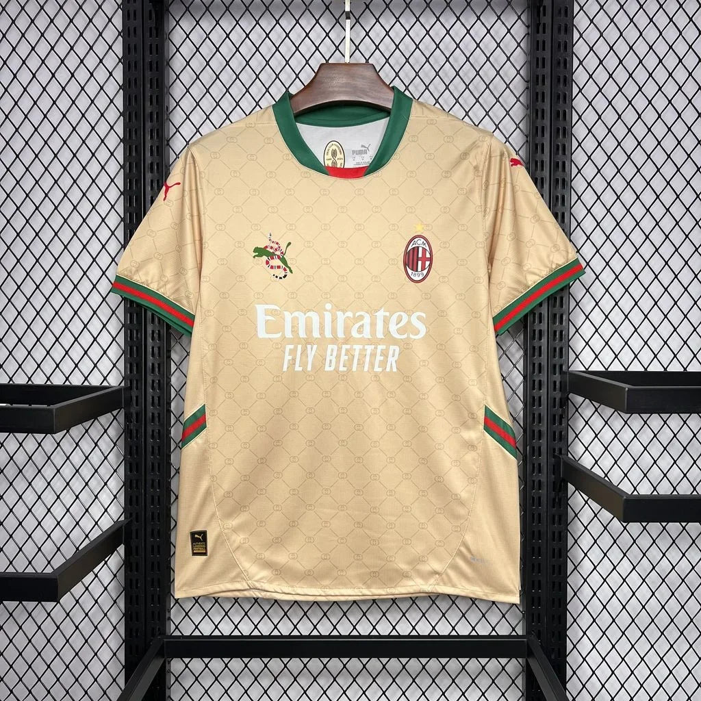 Maillot de football AC Milan concept Gucci 2024/25, design élégant avec logo Le 12-ème Maillot, tissu bleu et noir.