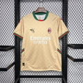 Maillot de football AC Milan concept Gucci 2024/25, design élégant avec logo Le 12-ème Maillot, tissu bleu et noir.