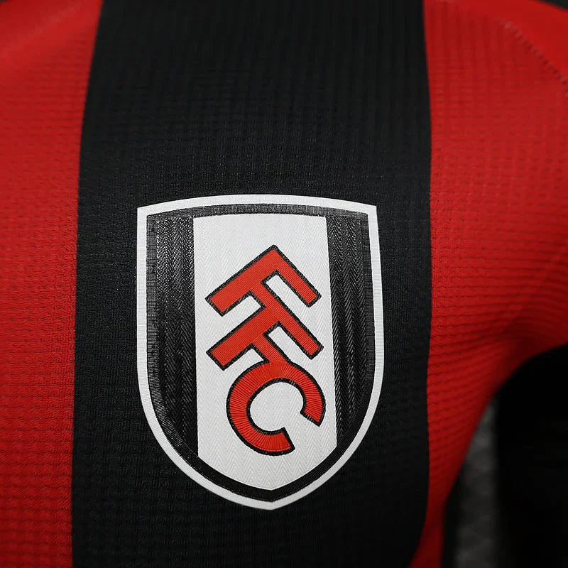 Maillot extérieur Fulham 2024-25 Le 12 -ème Maillot, maillot de football avec logo et design officiel, vue de face.
