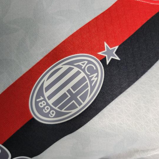 Maillot extérieur AC Milan saison 2023-2024 Le 12 -ème Maillot, maillot de football avec logo et design officiel.
