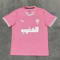 Maillot de football Maroc 25/26 rose Le 12 -ème Maillot, tissu technique avec logo et détails de style sportif.