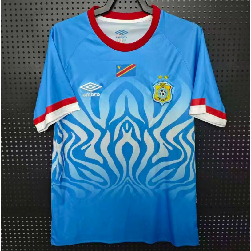 Maillot domicile Congo 25/26 de Le 12 -ème Maillot, maillot de football avec logo et design officiel, vue de face.