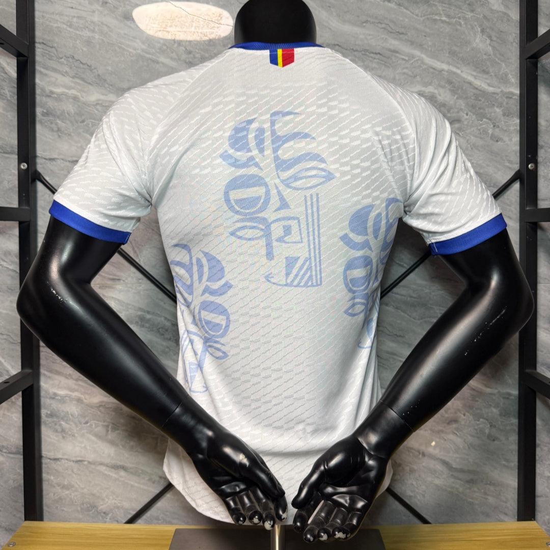 Maillot 24/25 Congo blanc de Le 12 -ème Maillot, vue de face avec logo et détails du maillot de football.