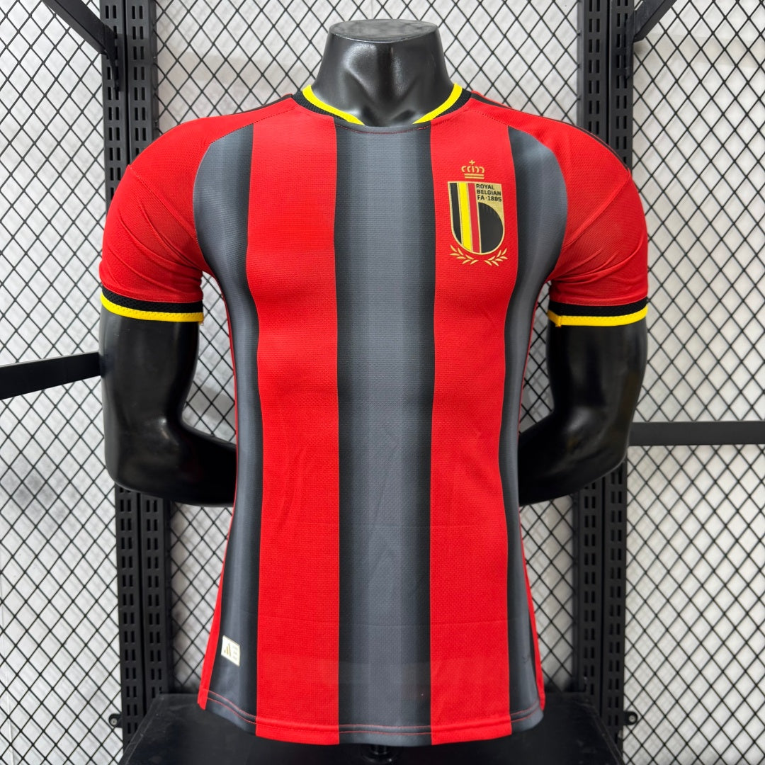 Maillot extérieur Belgique 25/26 de Le 12 -ème Maillot, vue de face avec logo officiel, couleurs noir, jaune et rouge.