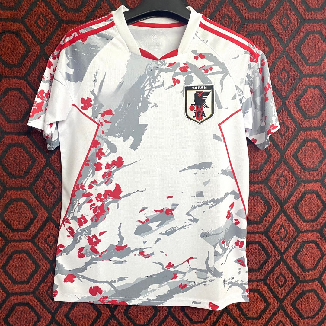 Maillot pour enfants 25/26 ans de la marque Le 12 -ème Maillot, style japonais, couleur spéciale, vue frontale.