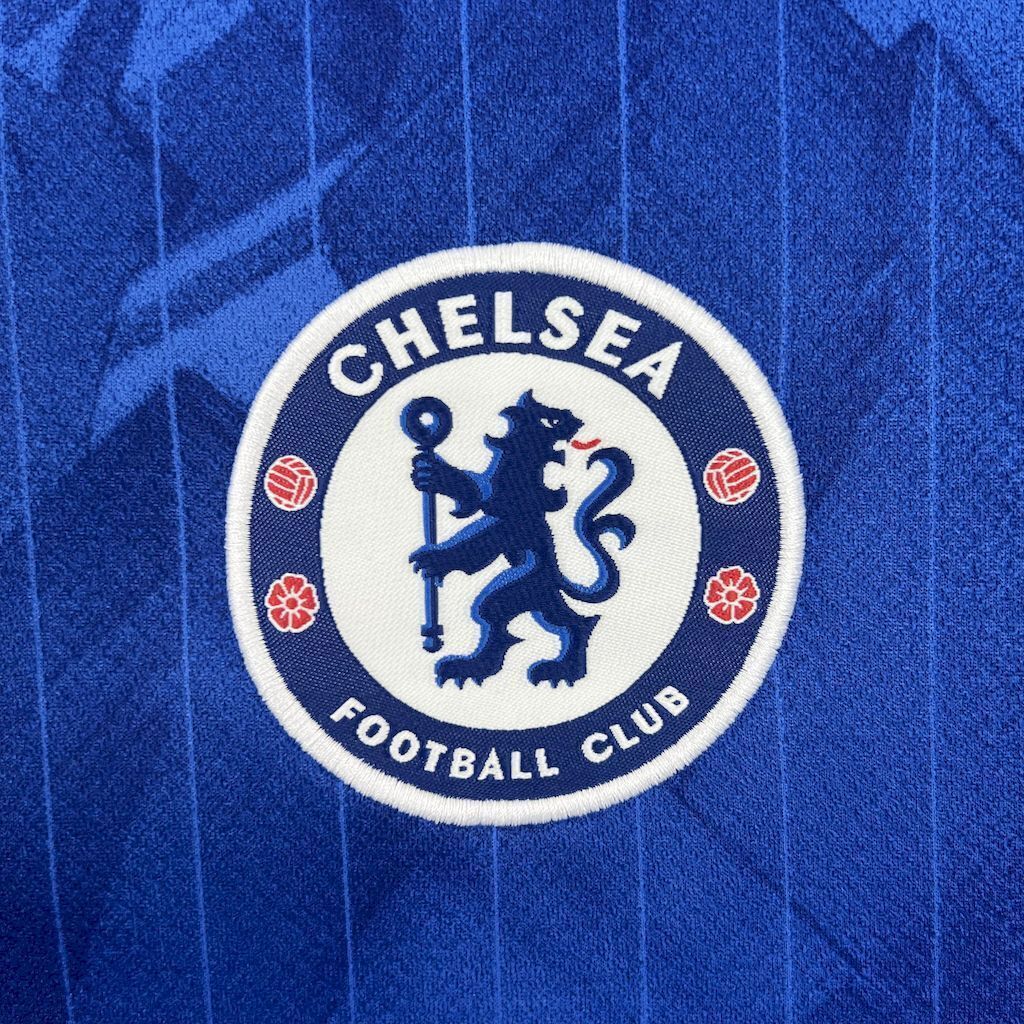 Maillot de football Chelsea 2025-26 par Le 12 -ème Maillot, vue de face avec logo et design officiel.