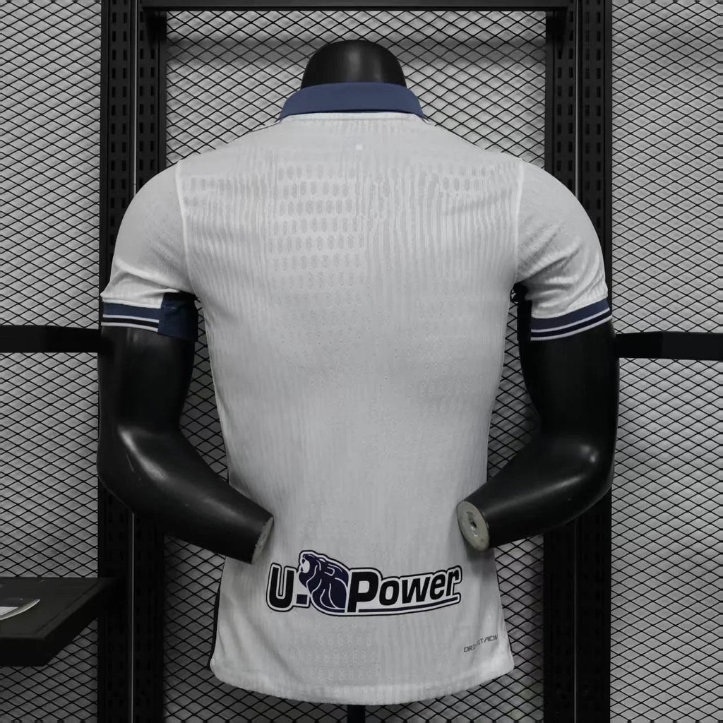 Maillot concept Inter Milan 2025-26 de Le 12 -ème Maillot, maillot de football avec logo et design moderne.