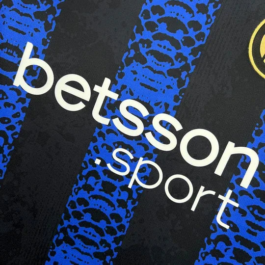 Maillot Inter Milan édition spéciale 2024/25 de Le 12 -ème Maillot, vue de face avec logo et design unique.
