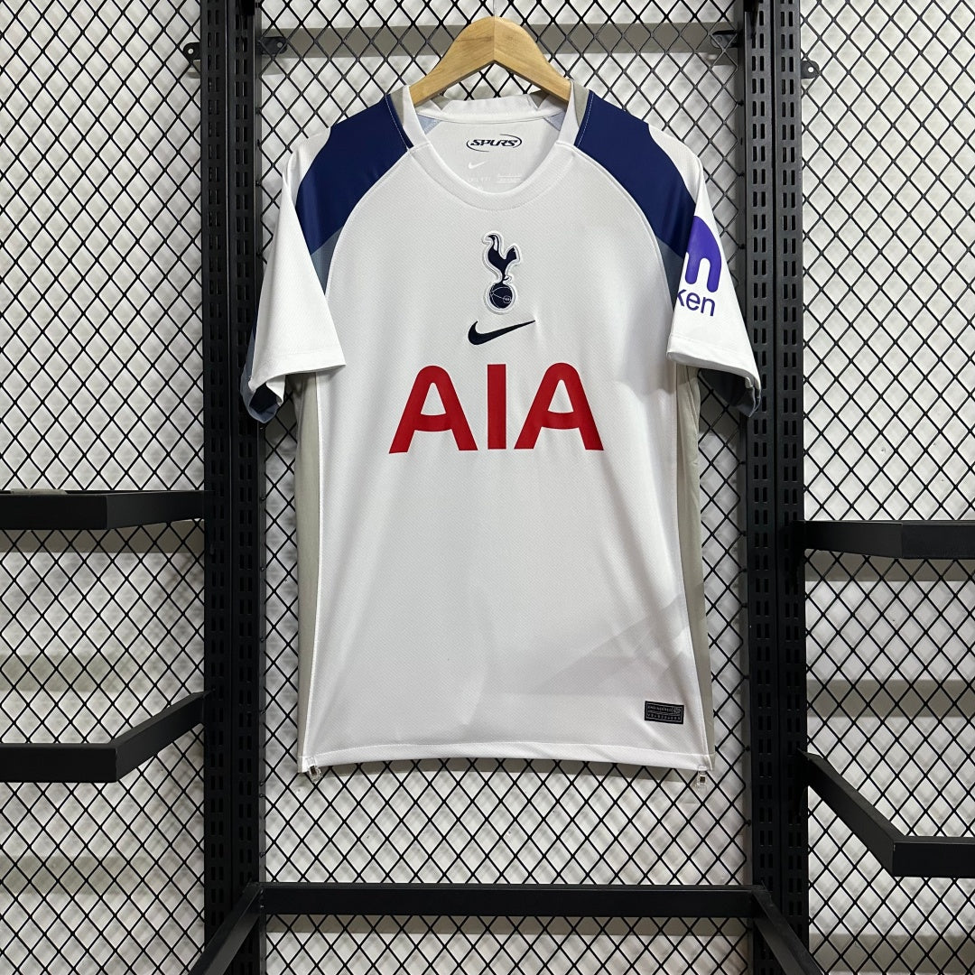 Maillot domicile Tottenham 2025 2026 Le 12 -ème Maillot, maillot de football avec logo et design officiel visible.