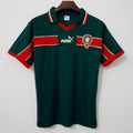 Maillot 1998 Maroc Domicile Retro Le 12ème Maillot, maillot de football avec couleurs officielles et logo de l'équipe nationale.