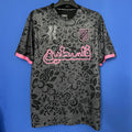 Maillot football FC 24/25 Filastin noir de la marque Le 12 -ème Maillot, vue de face avec logo et détails en noir