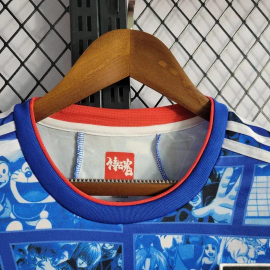 Maillot Japon saison 2023-2024 édition spéciale fan manga, Le 12, détails du design et logo sur le maillot.