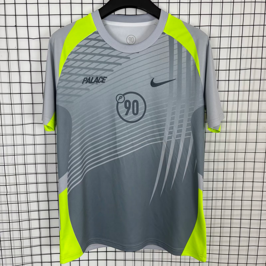 Maillot gris 90 pour enfants de 25/26 cm, marque Le 12 -ème Maillot, vue de face sur fond blanc.