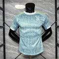 Maillot extérieur Juventus 25/26 pour joueur, marque Le 12 -ème Maillot, en tissu bleu avec logo et détails de l'équipe.