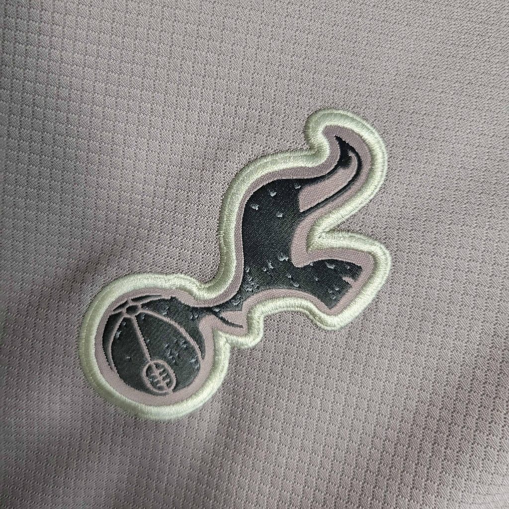 Maillot extérieur Tottenham 2023-24 de Le 12 -ème Maillot, vue de face avec logo et détails de l'équipe.
