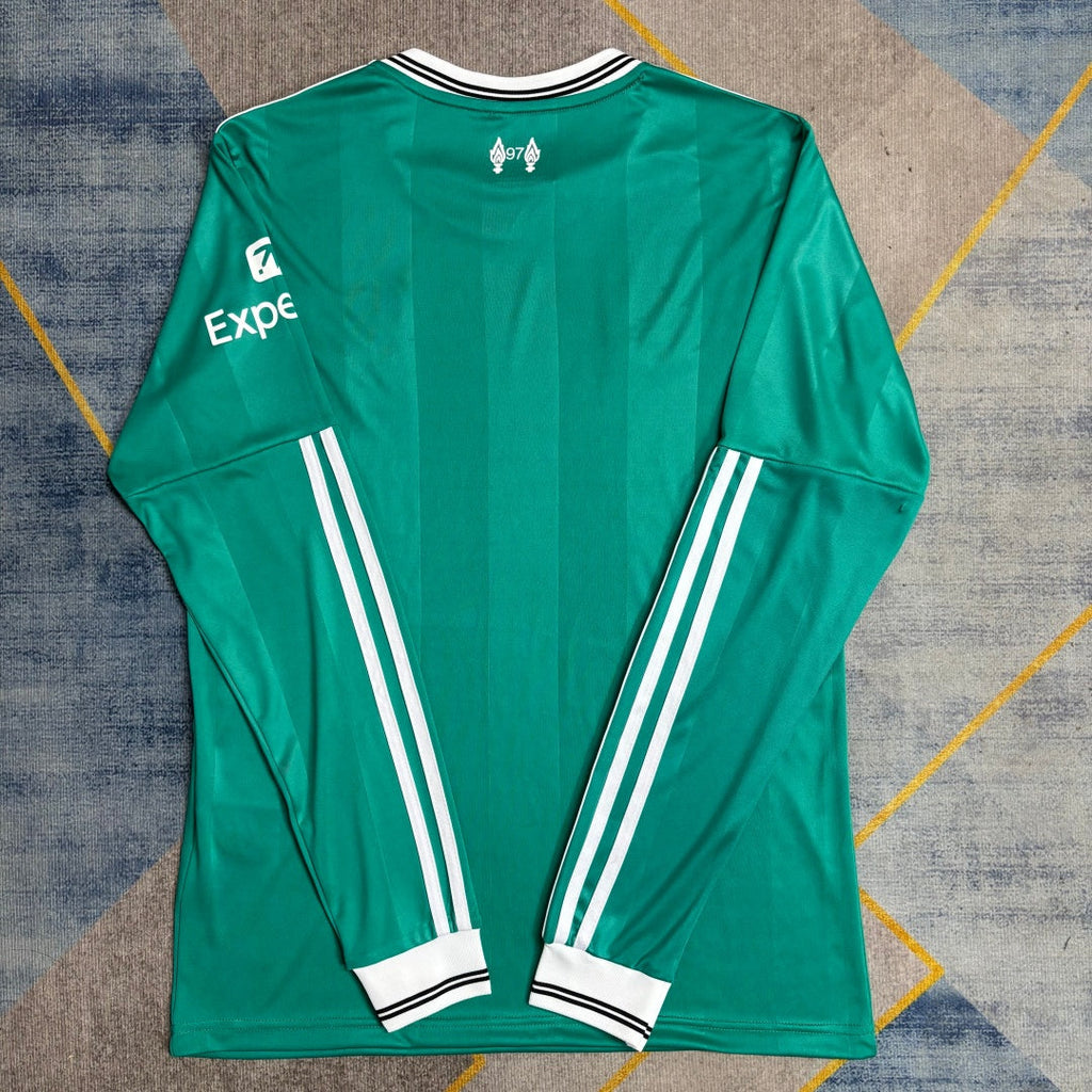 Maillot Liverpool 25/26 third manches longues, Le 12 -ème Maillot, vue front du maillot de football.