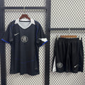 Ensemble Chelsea Third pour adulte de la marque Le 12 -ème Maillot, maillot de football avec logo et détails bleus et blancs.
