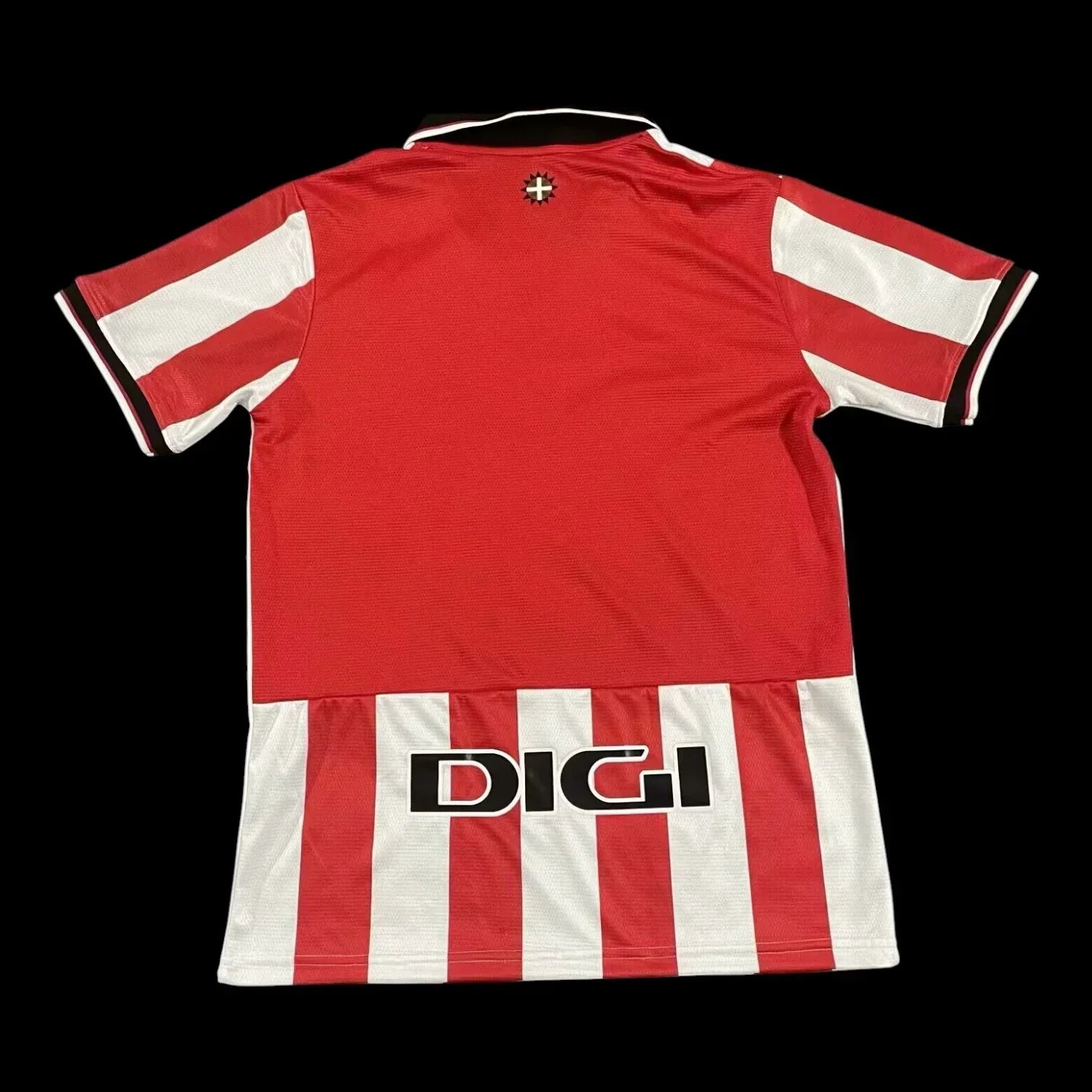Maillot domicile Athletic Bilbao 25/26, marque Le 12 -ème Maillot, vue de face avec logo et détails du maillot.