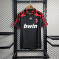 Maillot rétro AC Milan 2007-2008 Le 12 -ème Maillot, maillot de football en polyester avec logo et sponsors visibles.