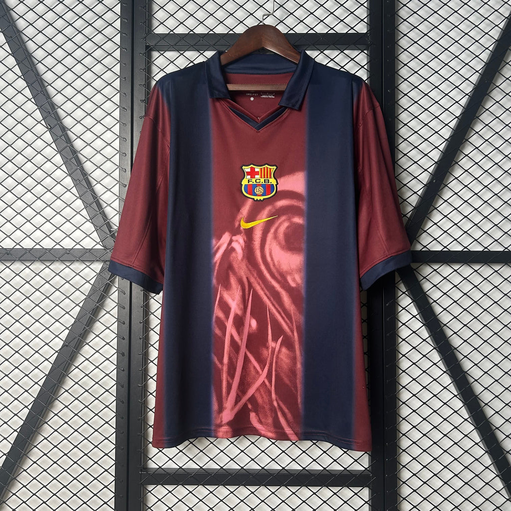Maillot 25/26 Barcelone Black Special Retro de Le 12 -ème Maillot, maillot de football noir avec design rétro.